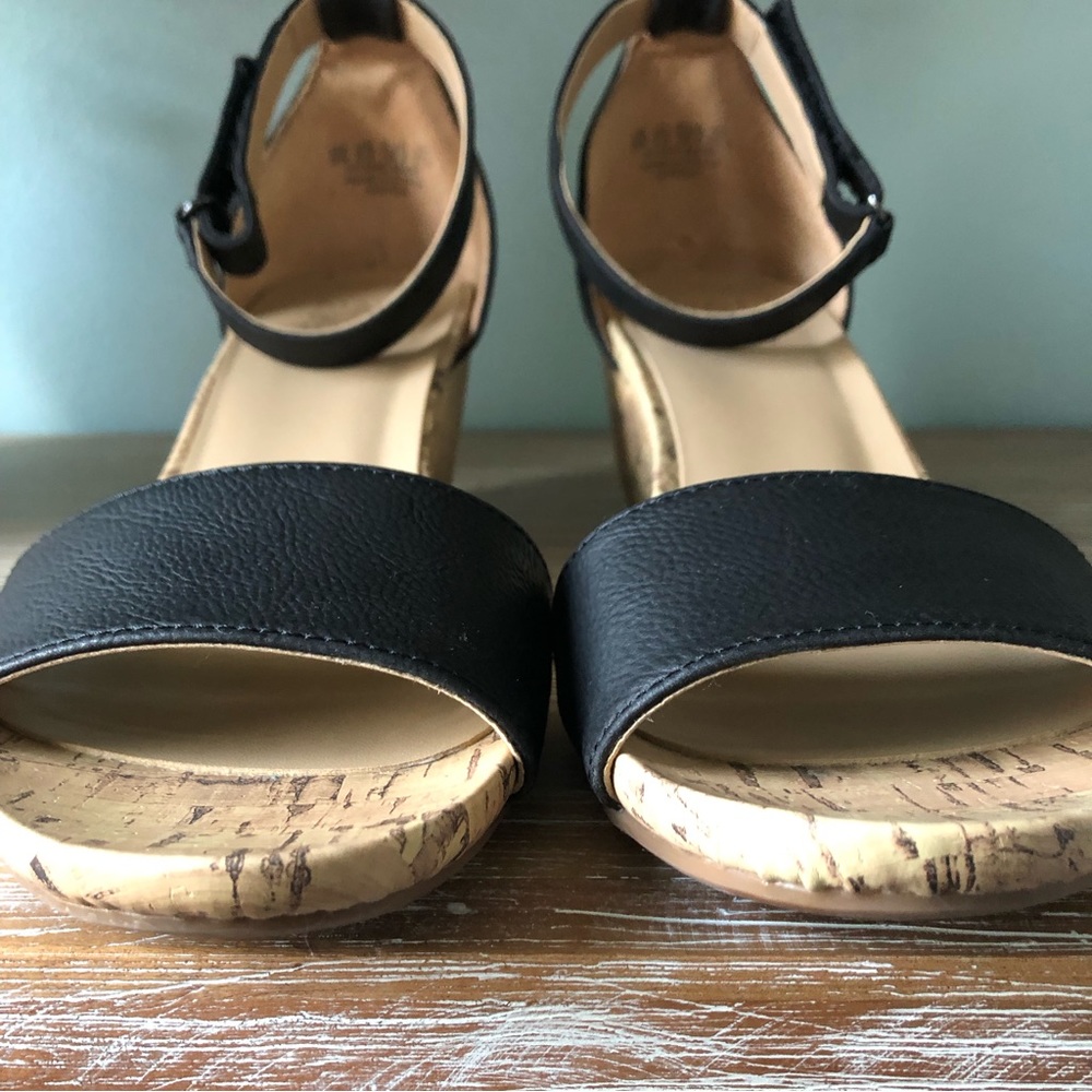 Naturalizer Areda Wedge Sandal 8w black - Picture 9 of 12